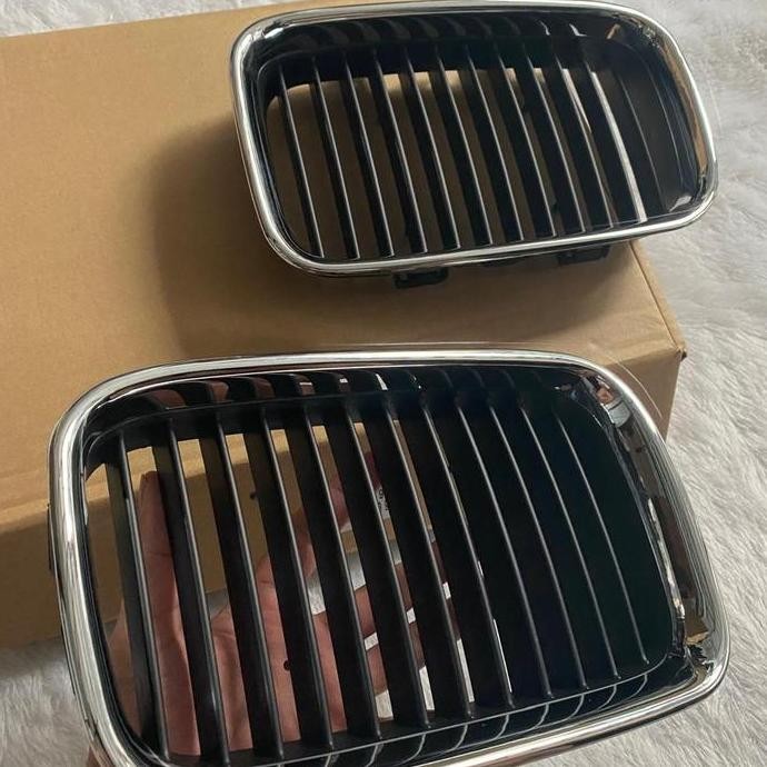 Grill Kidney BMW E36 Pre Facelift Black Chrome