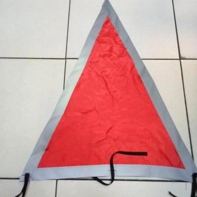 Bendera Buggy Whip Segitiga Merah