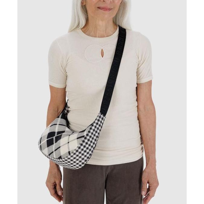 BAGGU - SMALL NYLON CRESCENT BAG