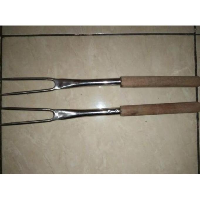 garpu martabak telur