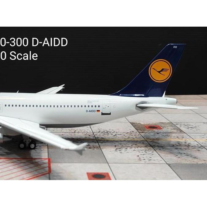 Lufthansa Express A310 D-AIDD 1:200 Scale Metal