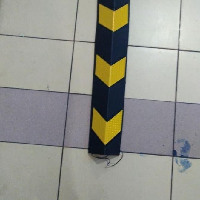CORNER GUARD LIST HITAM KUNING PROMO