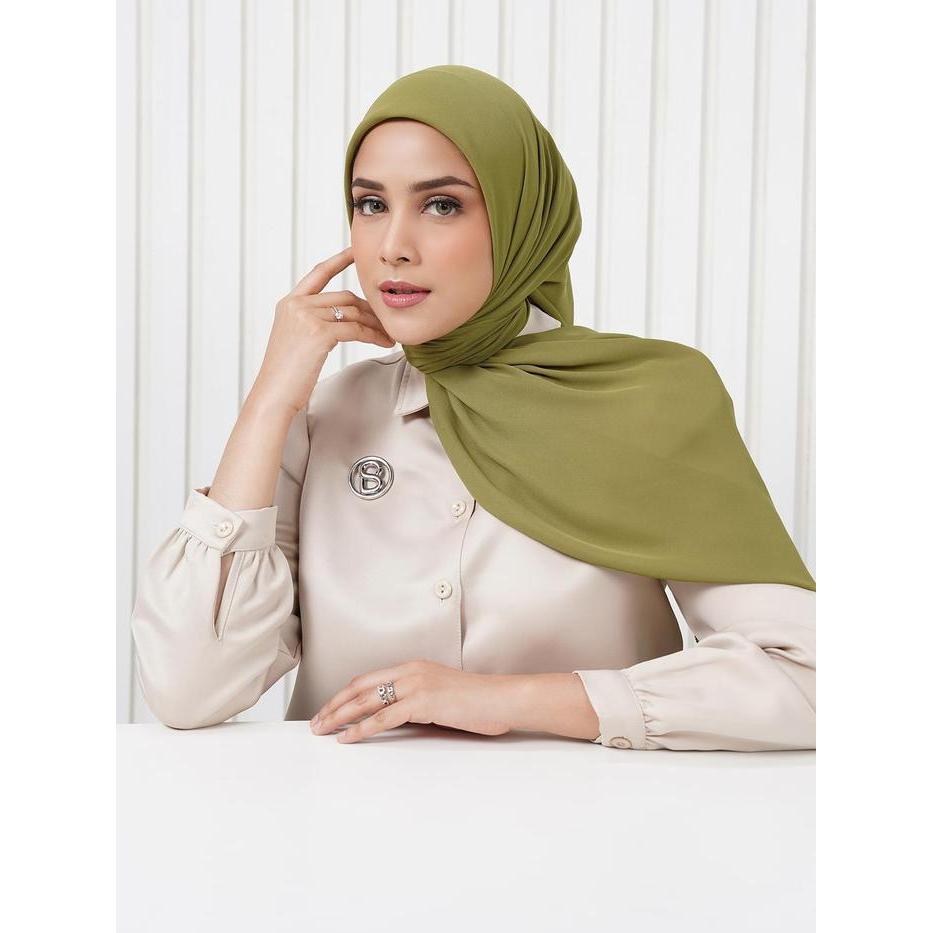 Buttonscarves Cassie Square - Olive