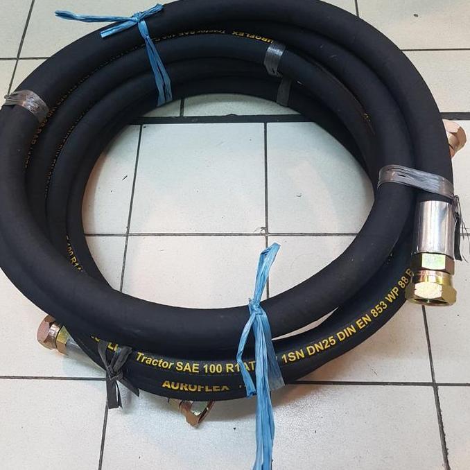 Hose 1" R1 x 68Cm x fitting JIC