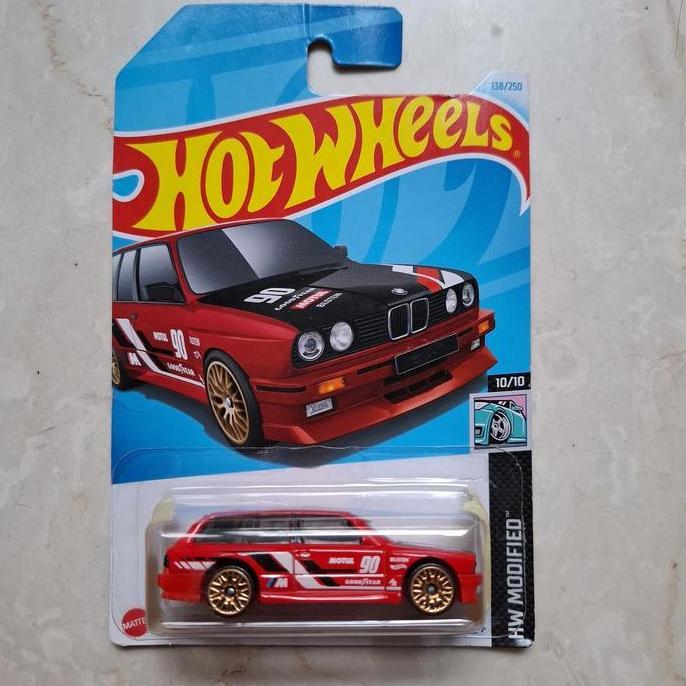 hotwheels bmw m3 wagon merah