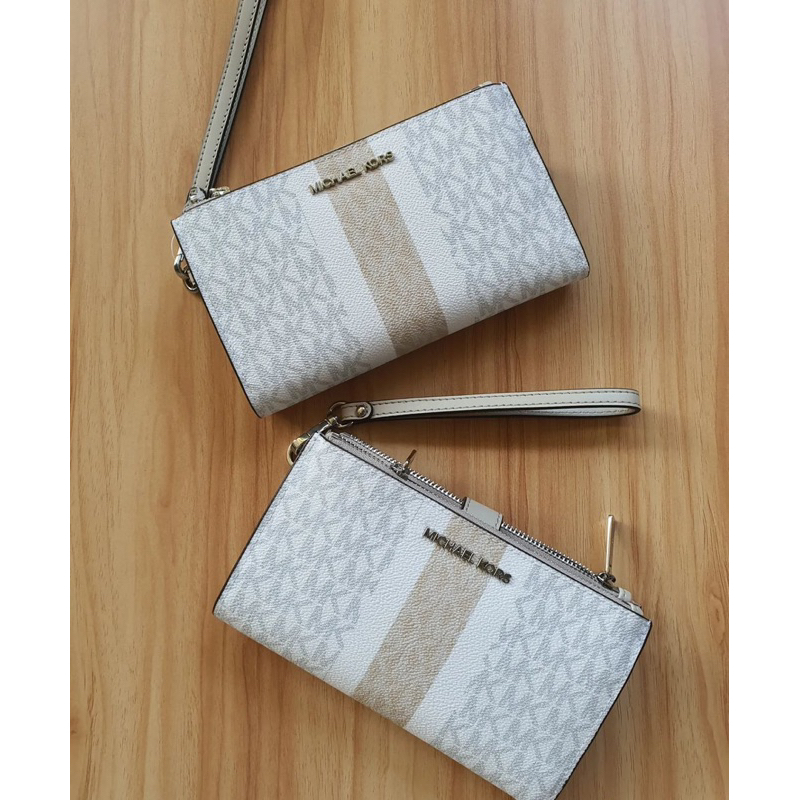 mk jet set wrislet