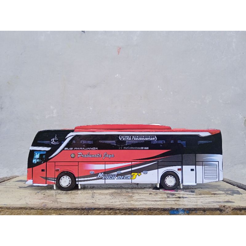 PAPERCRAFT BUS PRABUNATA JAYA
