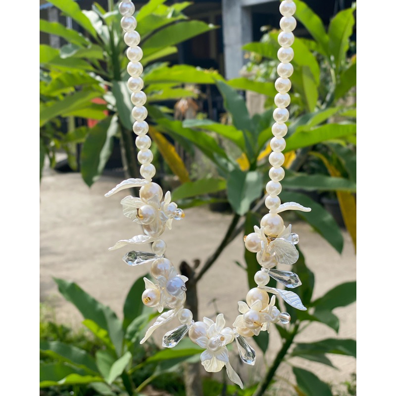 FLOWERS NECKLACE