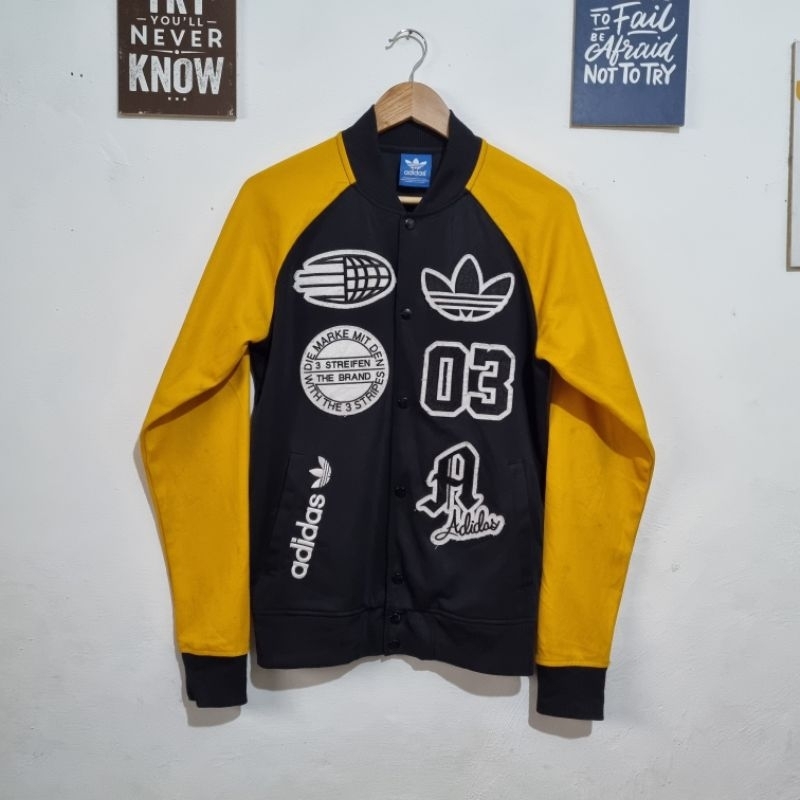 Adidas Varsity Logo Stadium