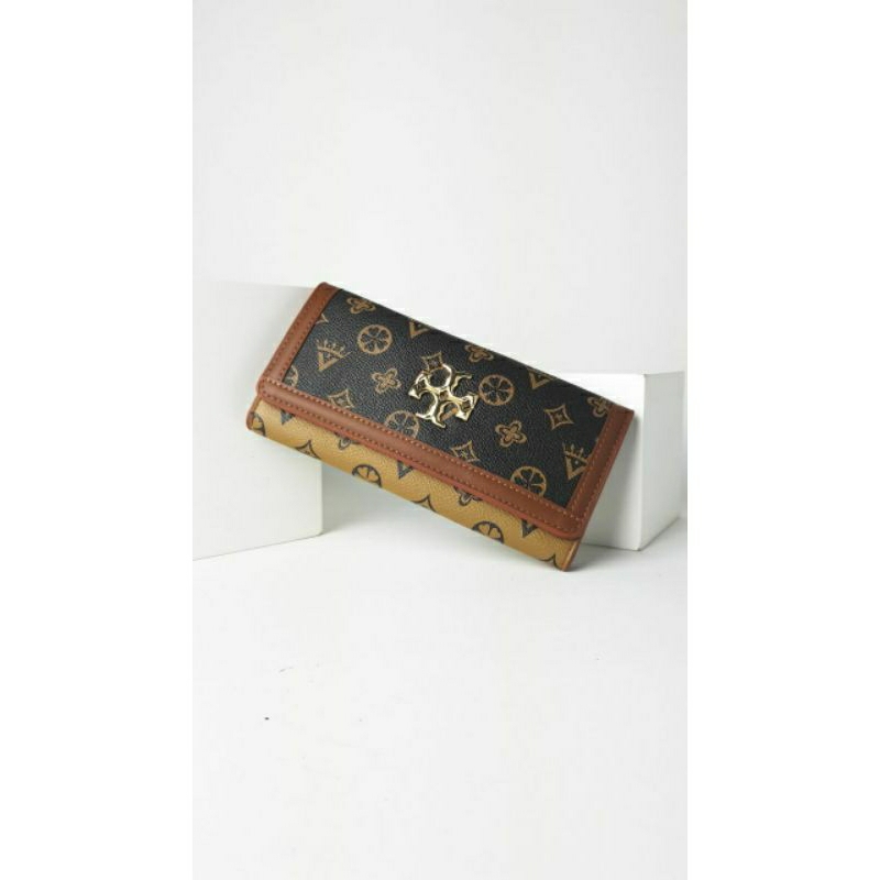 Dompet Roman