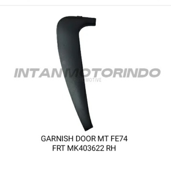 GARNISH DOOR MT FE74 FRONT MK403622 RH