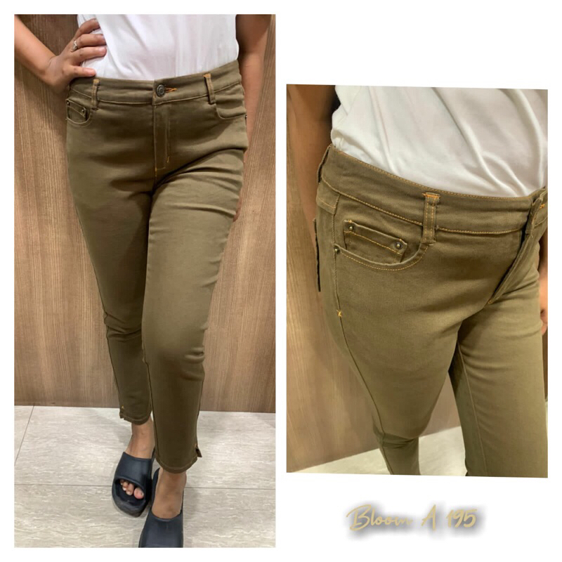 celana Bloom A 195