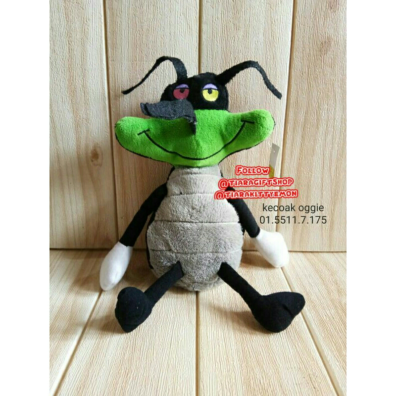 boneka kecoak oggie