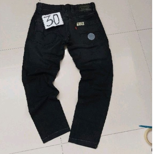 LEVIS 511 Size:30/31 (T155)