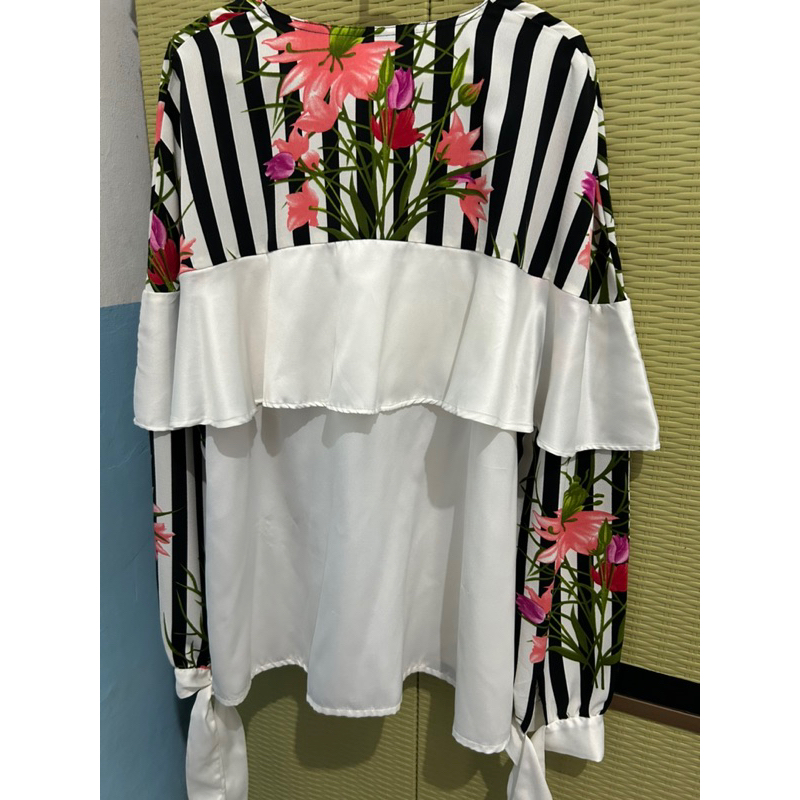 PRELOVED BLOUSE SCALA