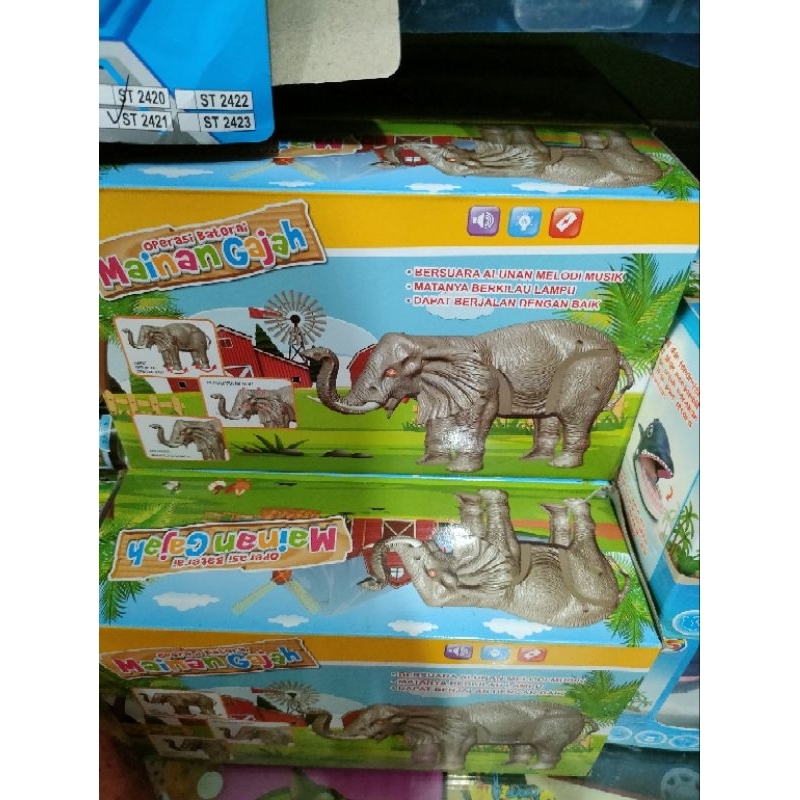 mainan gajah