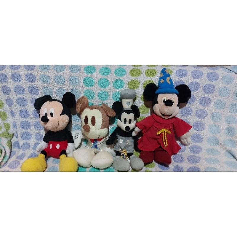 Boneka Mickey Mouse