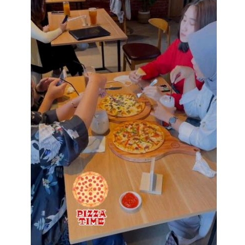 nampan Pizza Gratis Custom logo