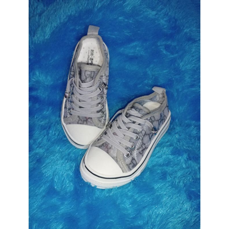 SEPATU SNEAKERS ANAK,RINGAN DAN ELASTIS