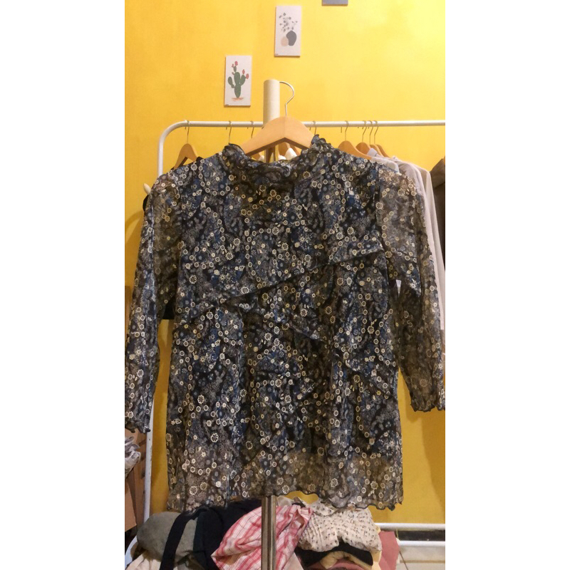 BLOUSE