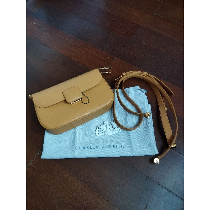 Tas Charles & Keith push lock original