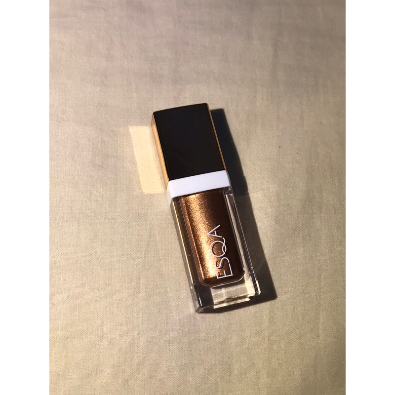 (NEW) Liquid Eyeshadow Esqa - Mars
