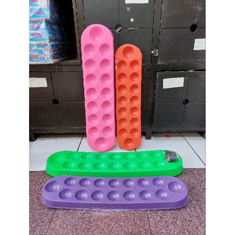 Mainan Dakon / Mainan Congklak