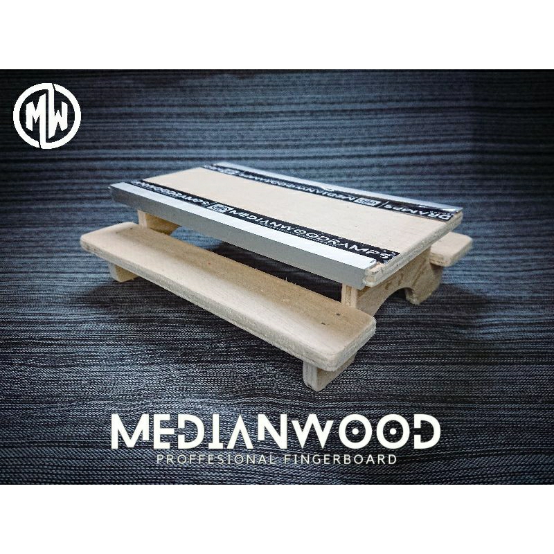 fingerboard obstacle picnic table