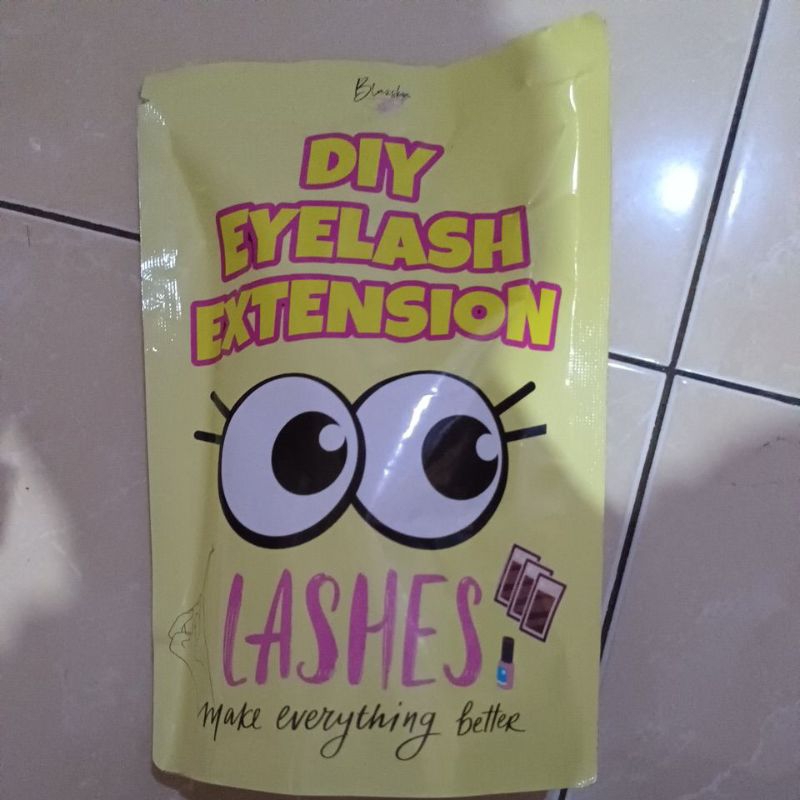 DIY EYELASH EXTENSION