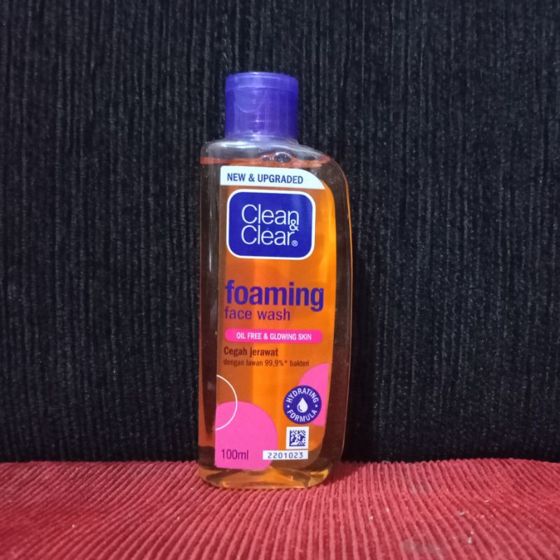 Clean & Clear Foaming Face Wash 100ml