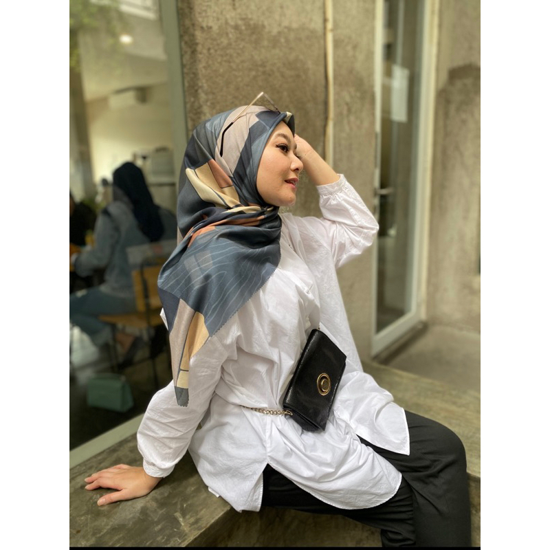 Timeless blue-denim scarf