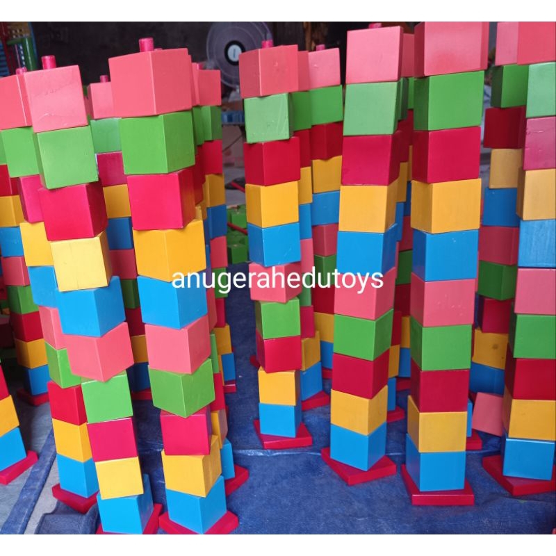 Menara balok susun jumbo
