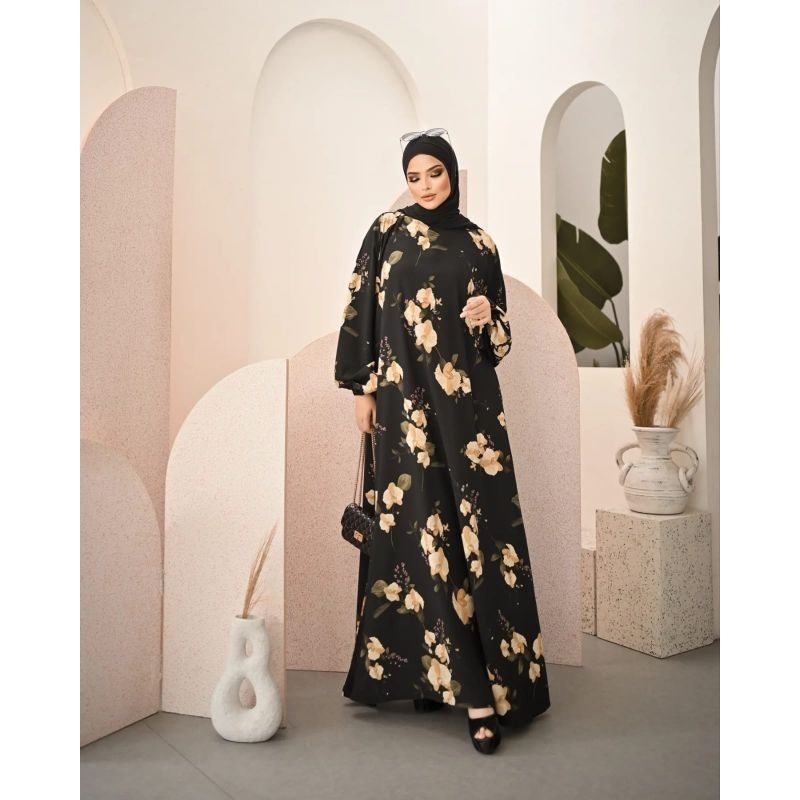 RUNNA Abaya Black