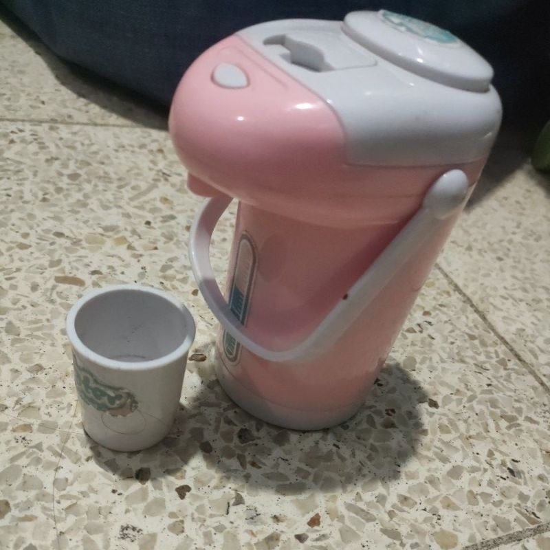 preloved mainan miniso dispenser