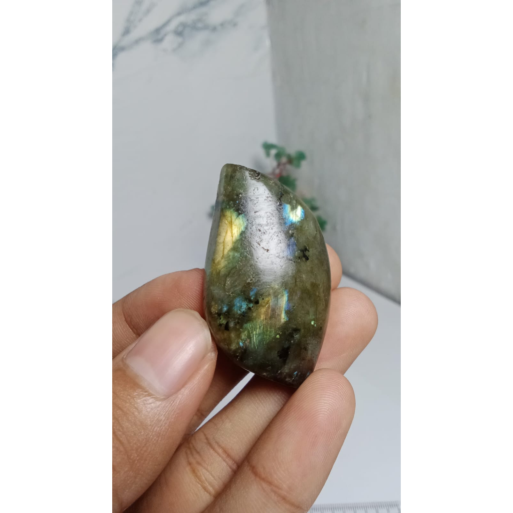 Natural Leaf Labradorite (11)