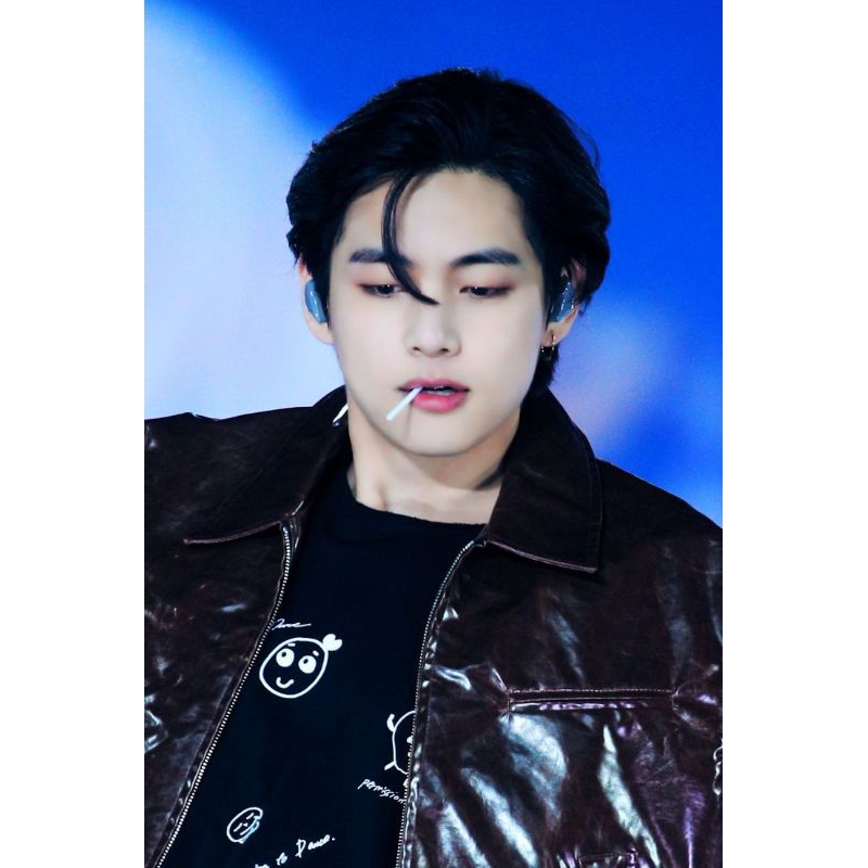 taehyung ganteng