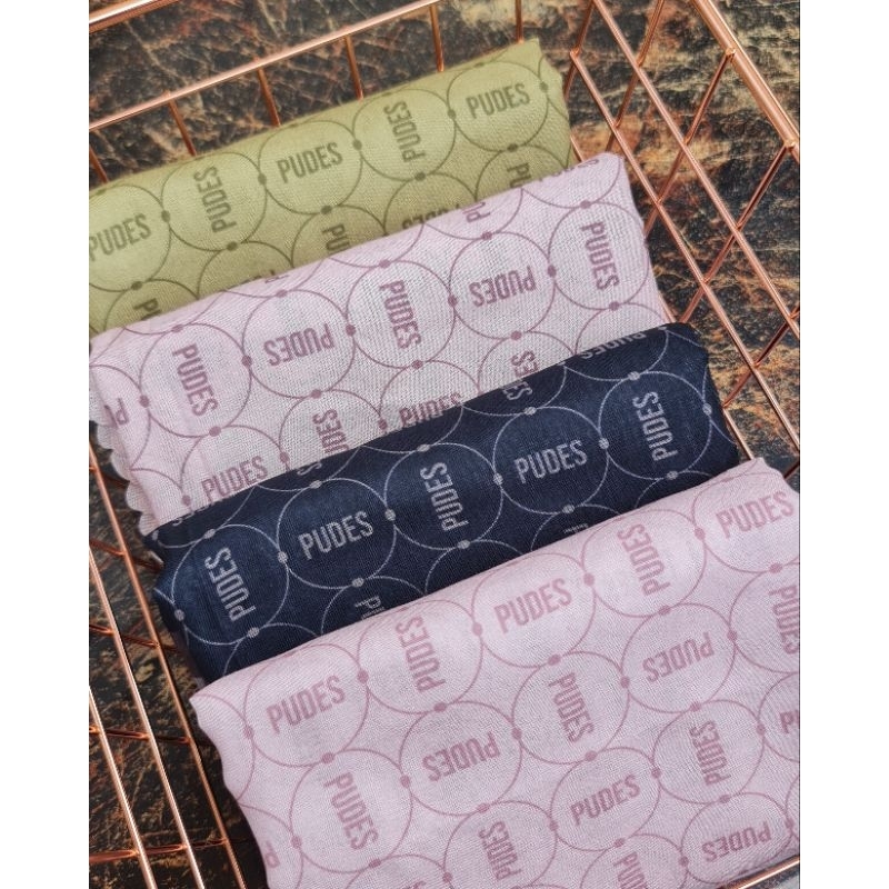 Monogram Pudes