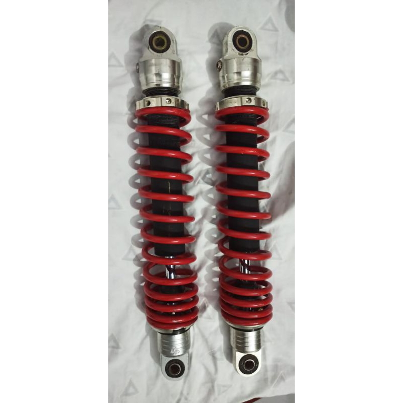 shock variasi model tril