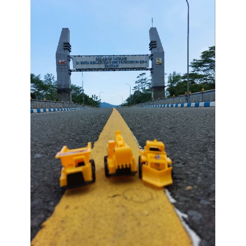 Mainan Truck
