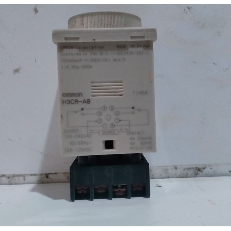 TIMER.OMRON.H3CR8A.220.SOCKET