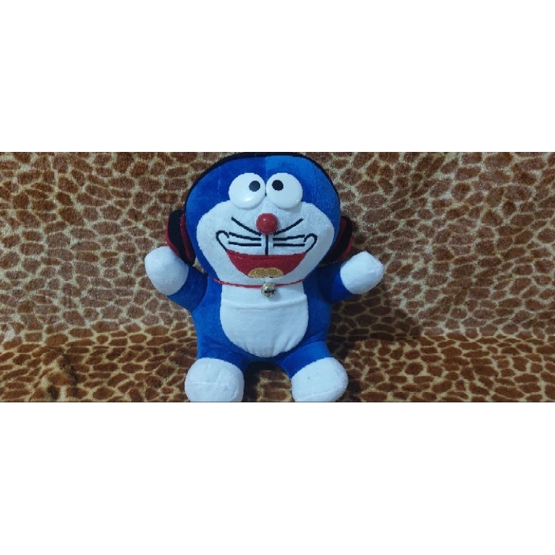 Boneka Doraemon M 30cm