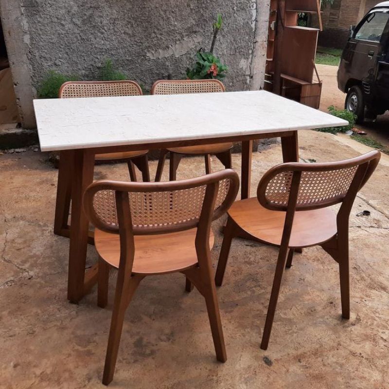 kursi makan minimalis