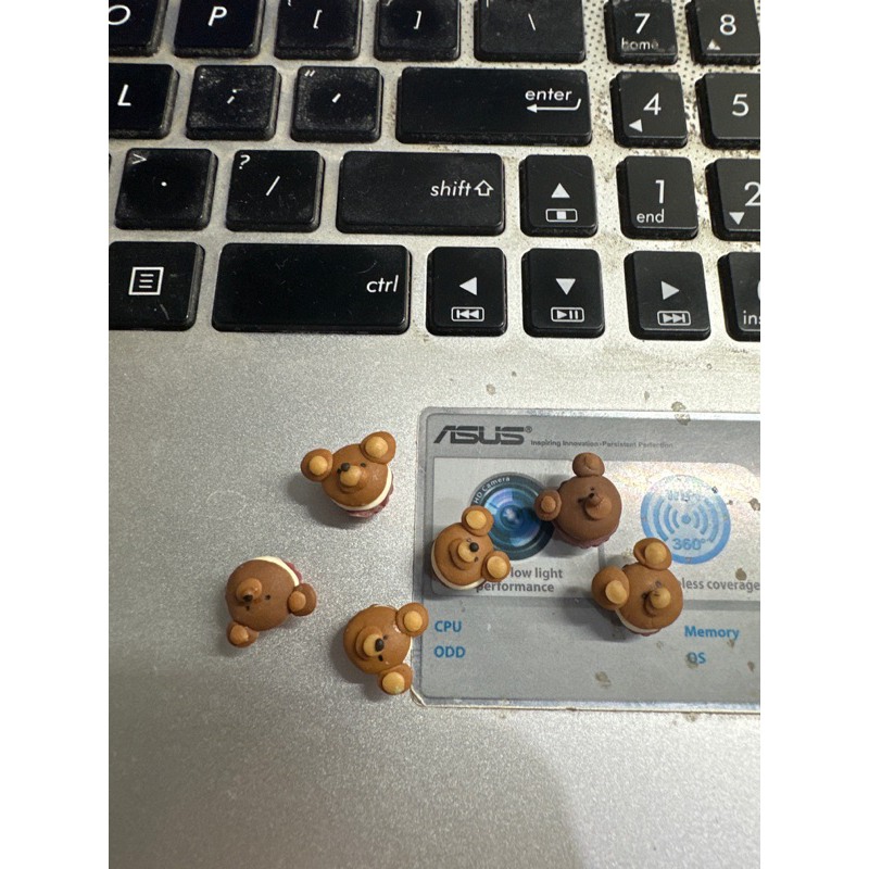 miniatur cupcake bear