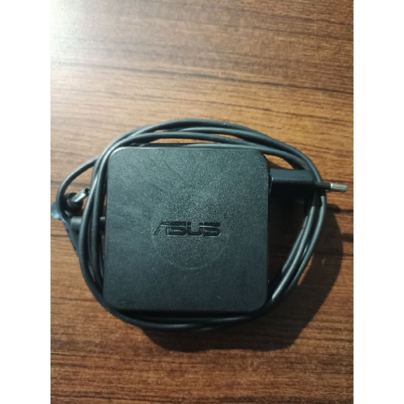 Adaptor laptop asus X441B
