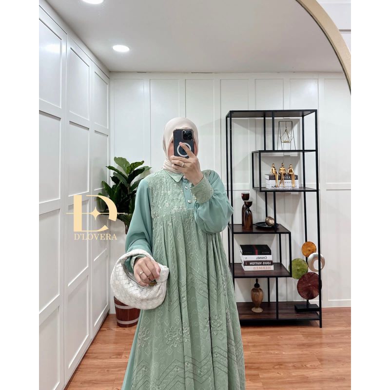 Hasna dres