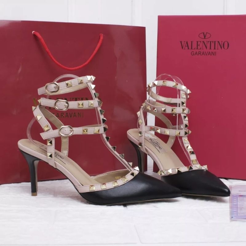 Rockstud starppy toe heels