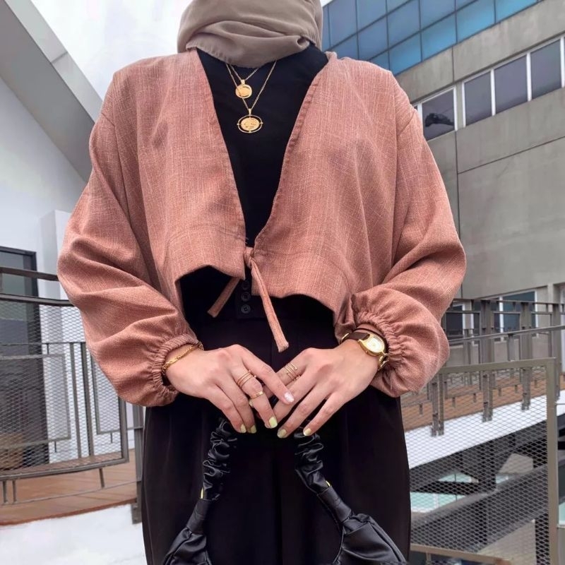 Lana Outer By Hollingberry