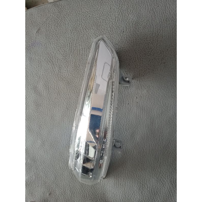lampu sein avanza veloz kiri