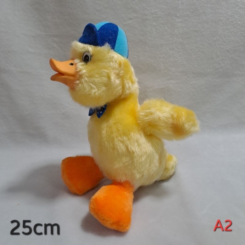 Boneka bebek topi