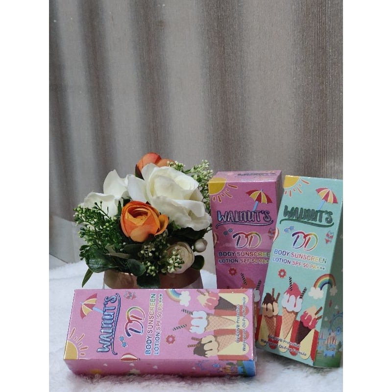 Body sunscreen lotion 50 PA+++
